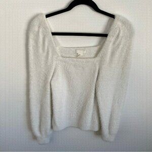 M Longsleeve Fuzzy Soft Squareneck Sweater w Puffy Sleeves in White  S Small
